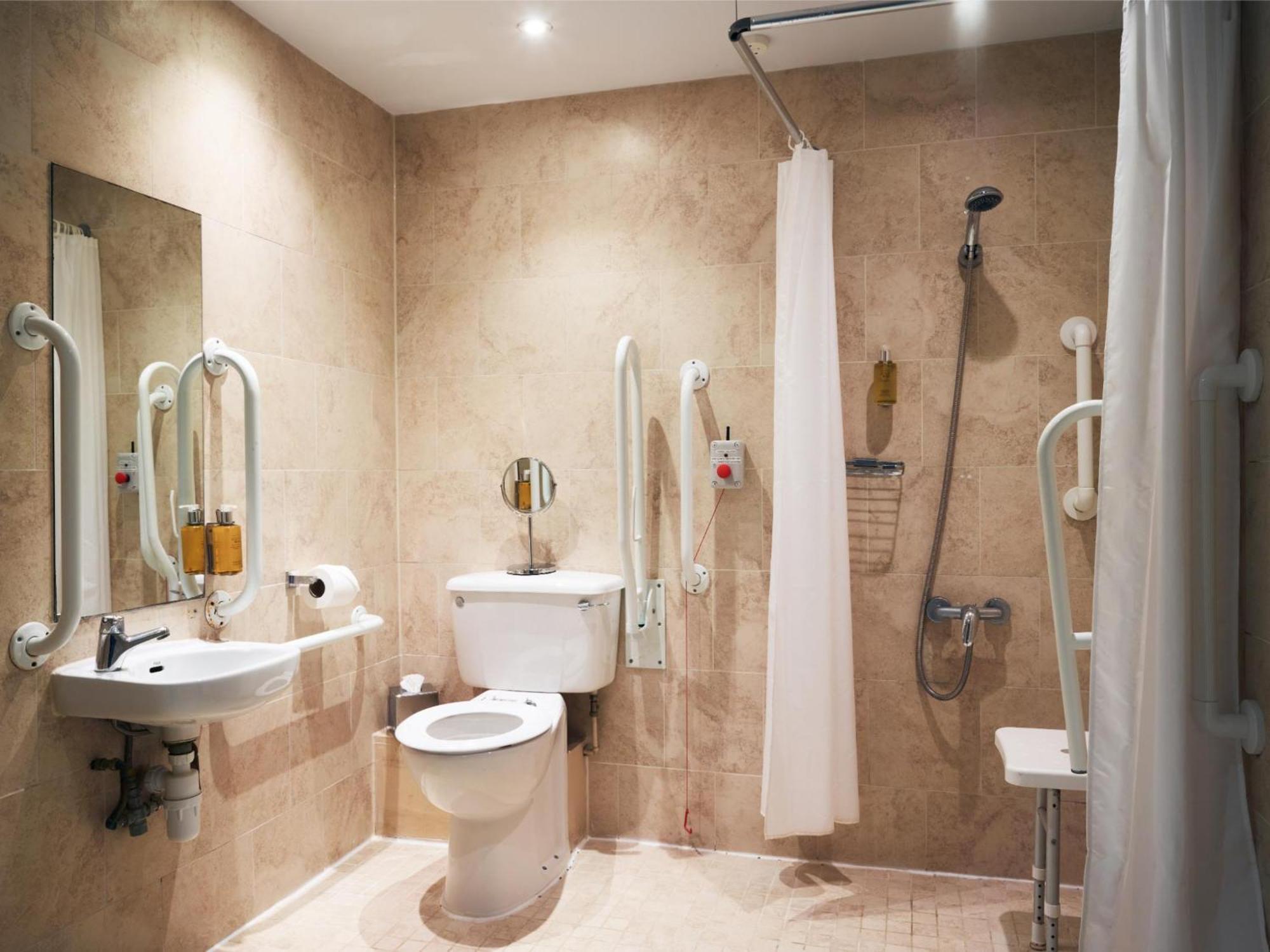 The Talbot Inn Woking Room photo