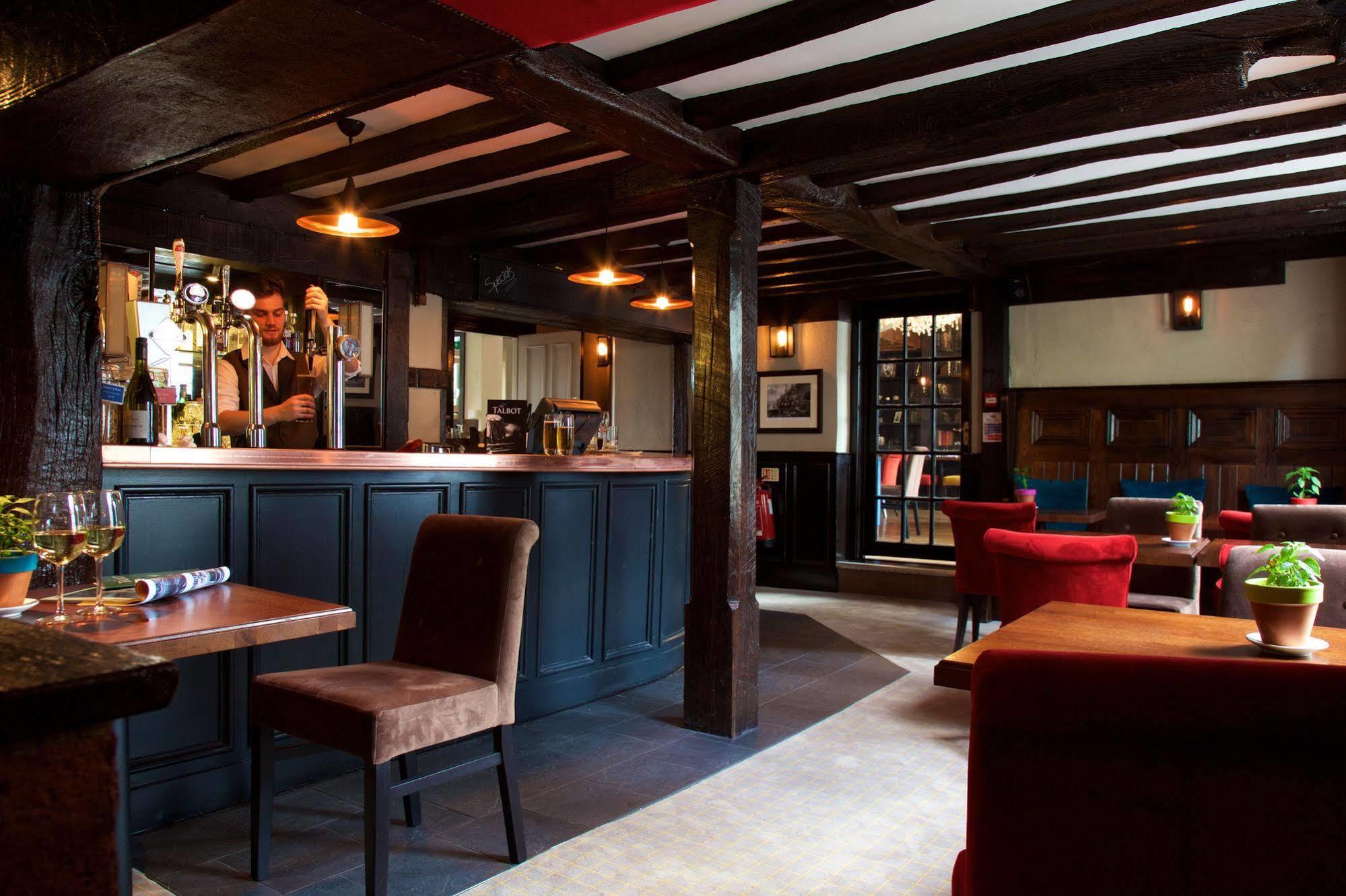 The Talbot Inn Woking Exterior photo